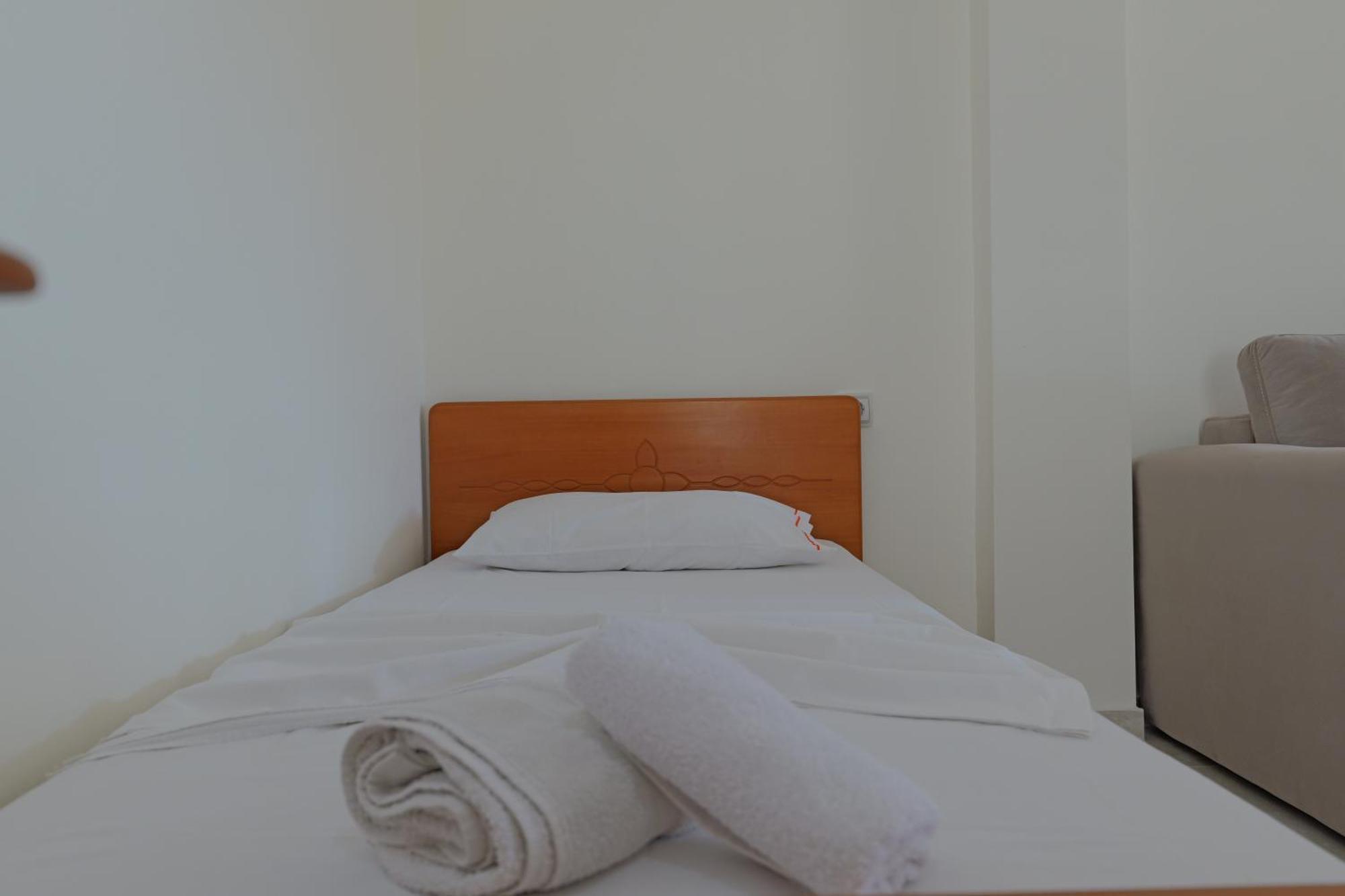 Arthur'S 4Apartments Borsh Esterno foto
