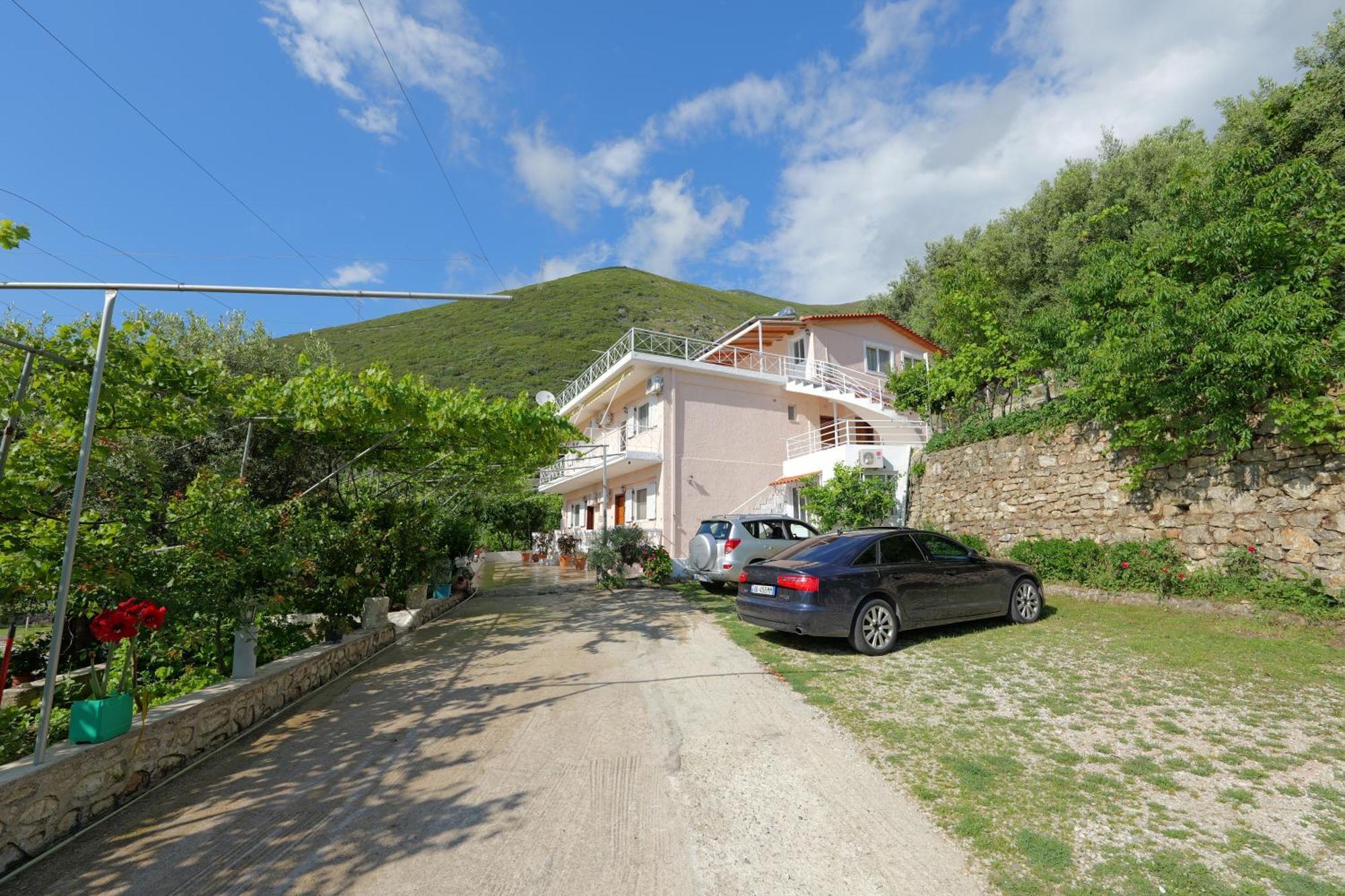 Arthur'S 4Apartments Borsh Esterno foto