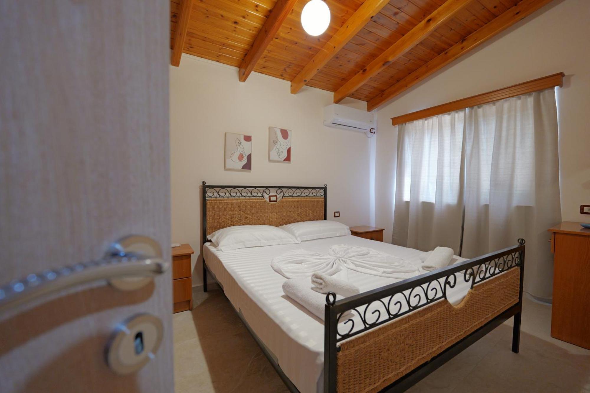 Arthur'S 4Apartments Borsh Esterno foto